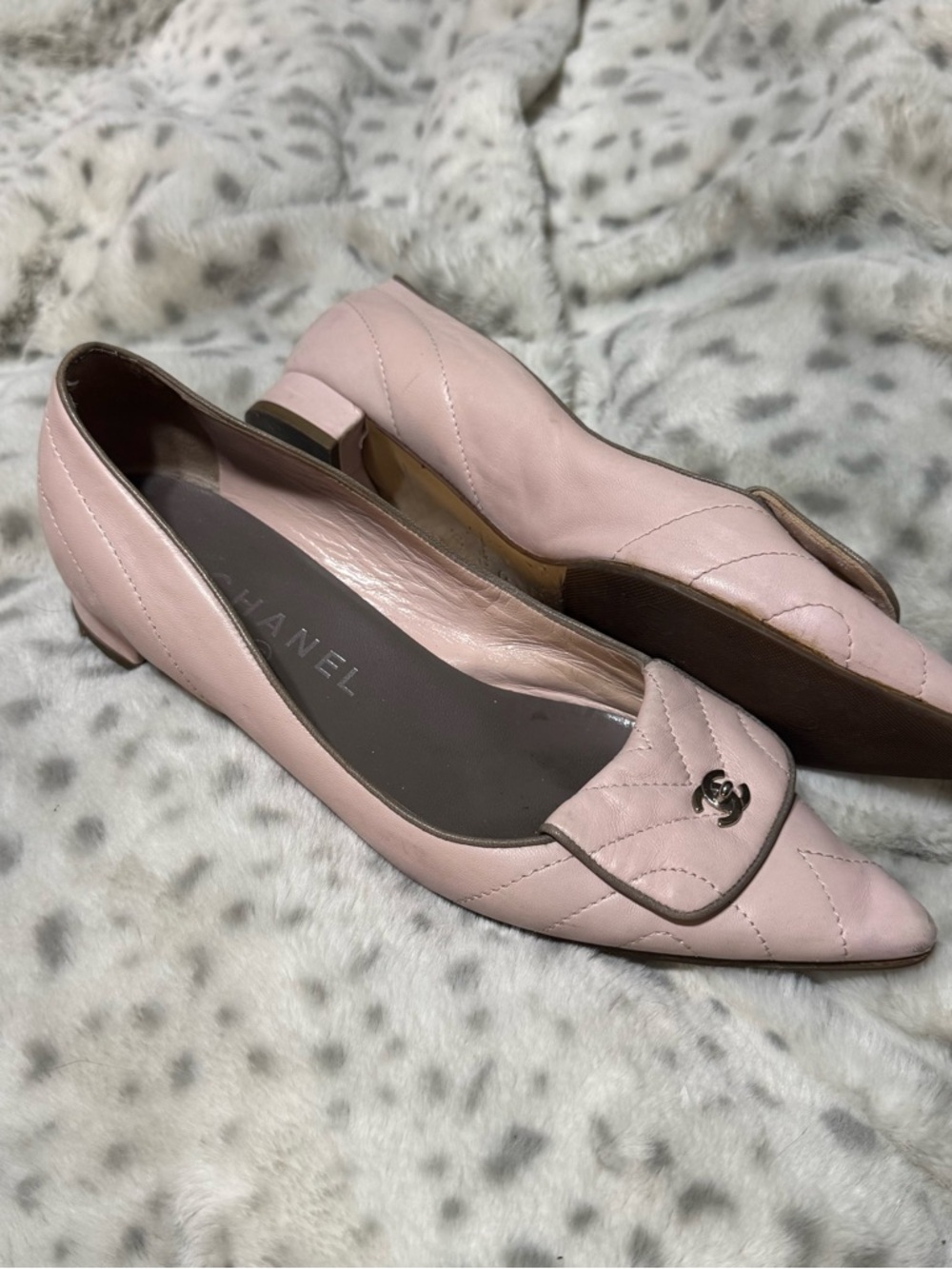CHANEL KITTEN HEEL POINTED TOE FLATS - Picture 3 of 7
